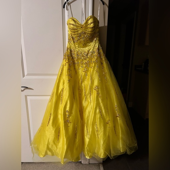 Bicici Prom/Graduation Dress - Picture 3 of 12
